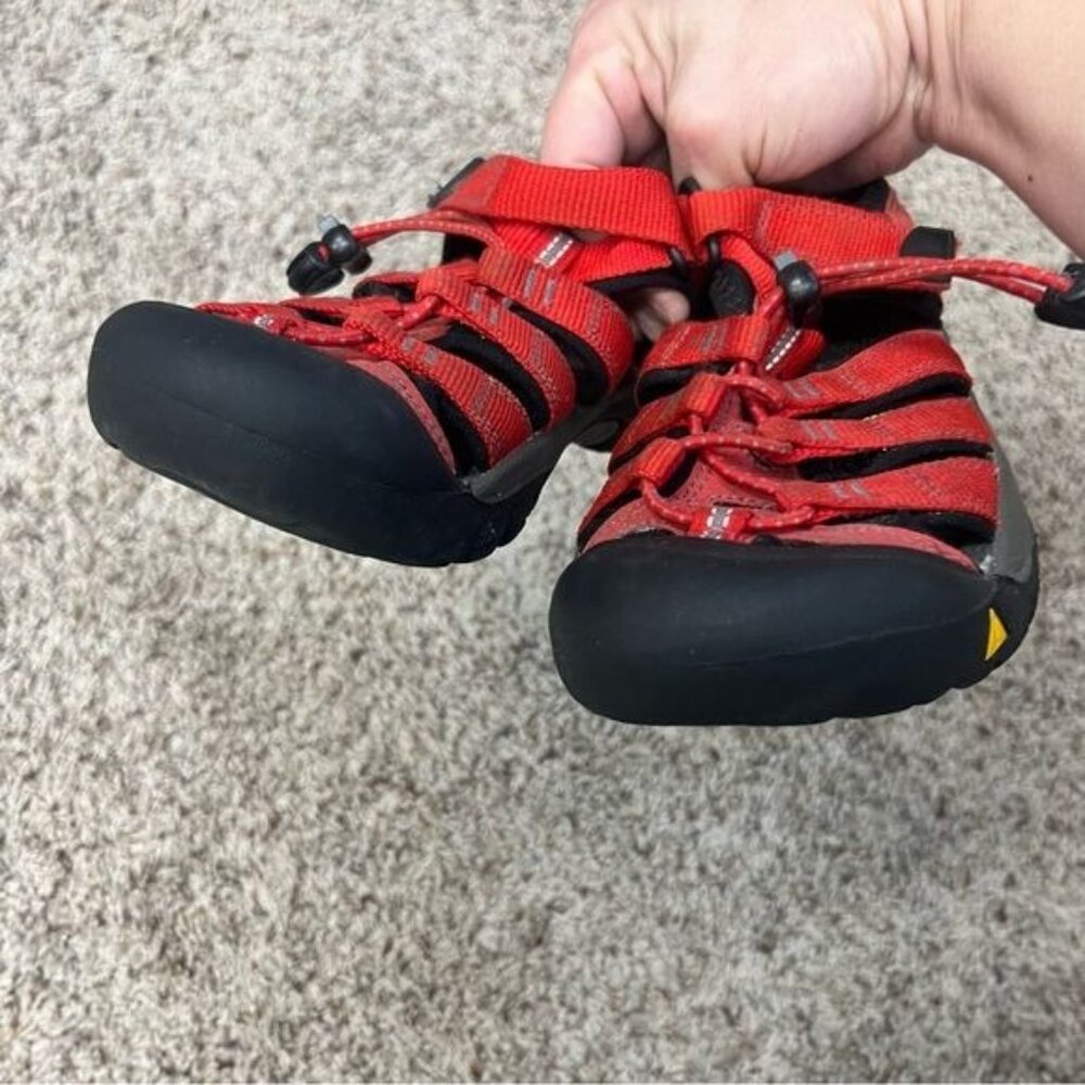 Keen Newport Youth Kids Hiking Water Sandals in Red, Size 2 - Picture 7 of 8
